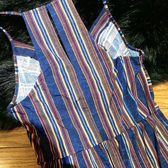 Striped Drape-Front Midi Dress with Pockets - Picture 3 of 3